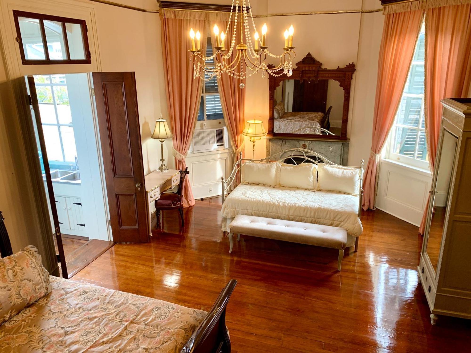 نيو أورلينز French Quarter Lanaux Mansion Bed And Breakfast الغرفة الصورة